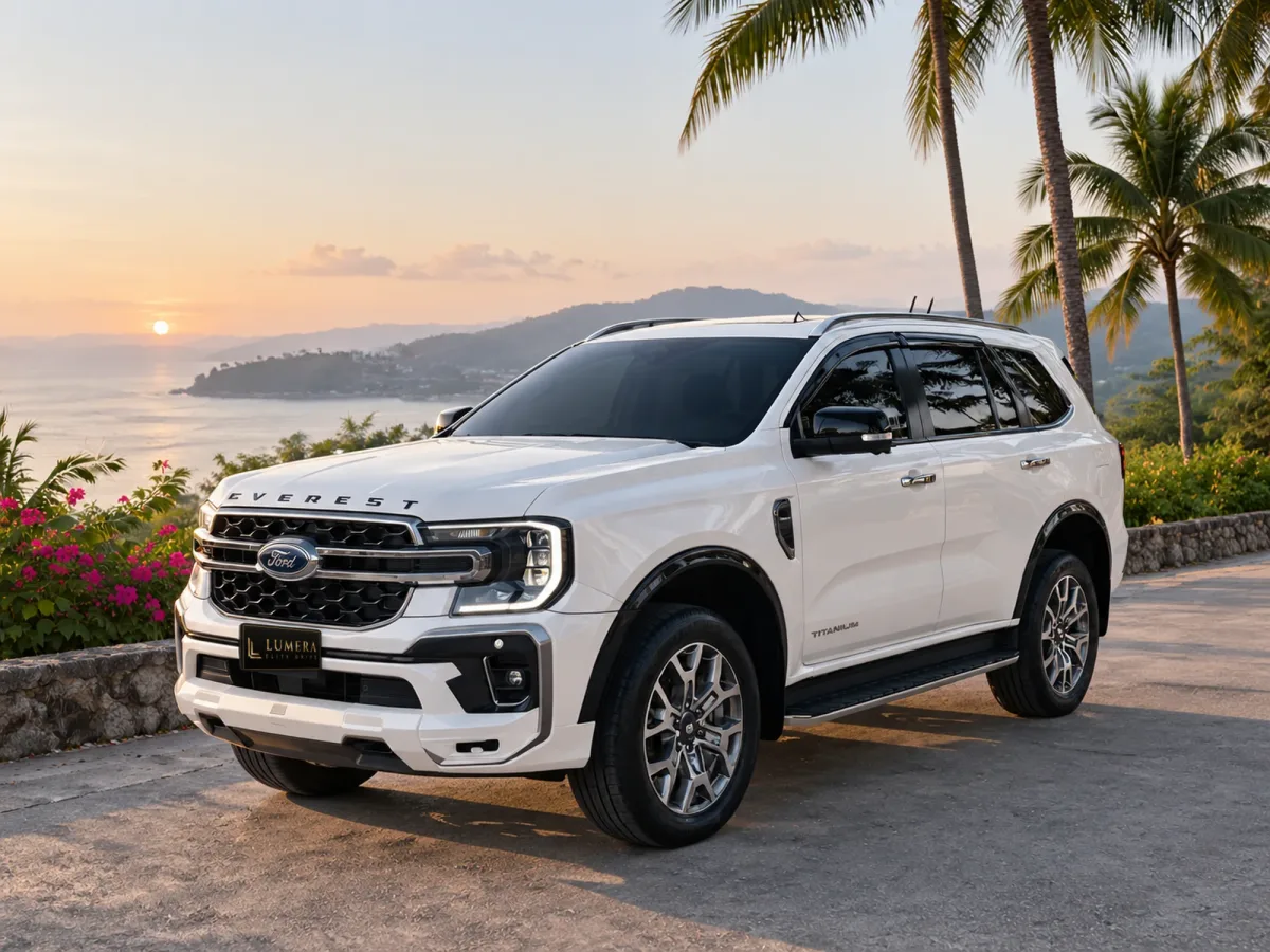 Ford Everest Titanium (2023, สีขาว)